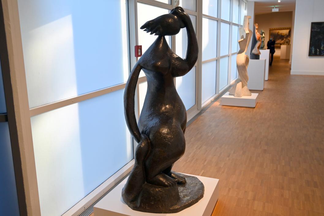 Henri Laurens (1915–1947), Die Badende (La Baigneuse), Darmstadt, Hessisches Landesmuseum, Saal 6, 1947, Bild 2/4