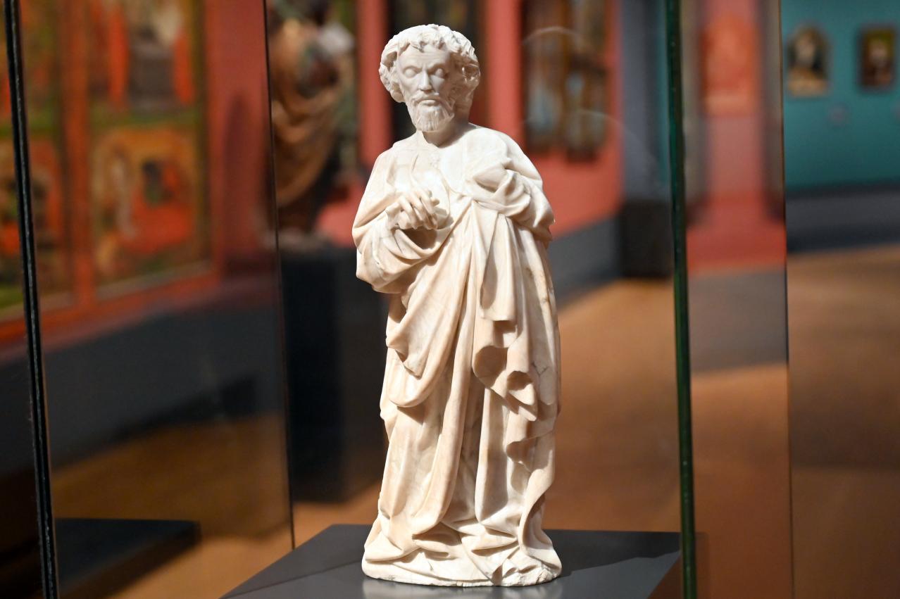 Meister des Rimini-Altars (Umkreis) (1430–1435), Apostel (Petrus?), Darmstadt, Hessisches Landesmuseum, Saal 14, um 1430, Bild 2/5