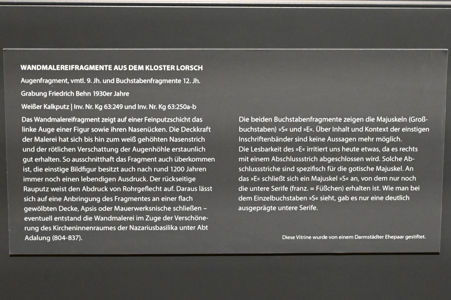 Wandmalereifragment Augen, Lorsch, ehem. Kloster Lorsch, jetzt Darmstadt, Hessisches Landesmuseum, Saal 15, 9. Jhd., Bild 2/2