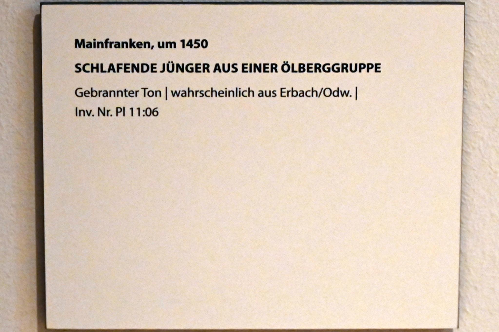 Schlafende Jünger aus einer Ölberggruppe, Erbach (Odenwald), ehem. Stadtkapelle, jetzt Darmstadt, Hessisches Landesmuseum, Kunsthandwerk, um 1450, Bild 2/2
