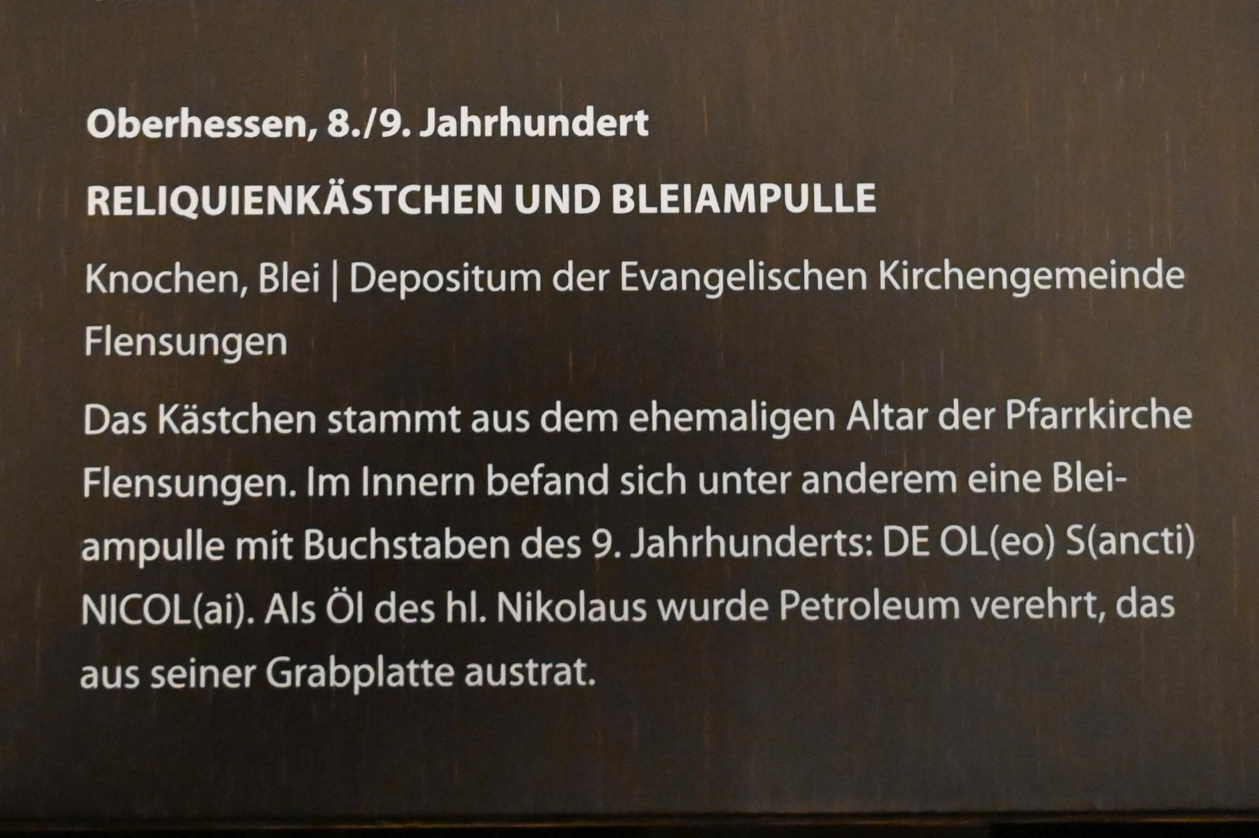 Reliquienkästchen und Bleiampulle, Flensungen, ehem. Pfarrkirche, jetzt Darmstadt, Hessisches Landesmuseum, Kirchliche Schatzkammer, 700–900, Bild 2/2