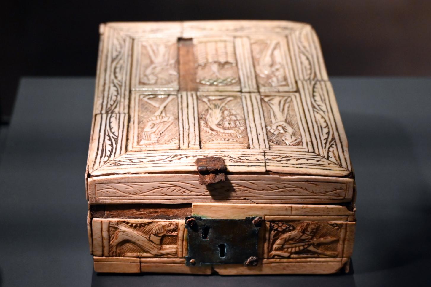 Minnekästchen, Darmstadt, Hessisches Landesmuseum, Kirchliche Schatzkammer, 2. Hälfte 15. Jhd., Bild 2/3