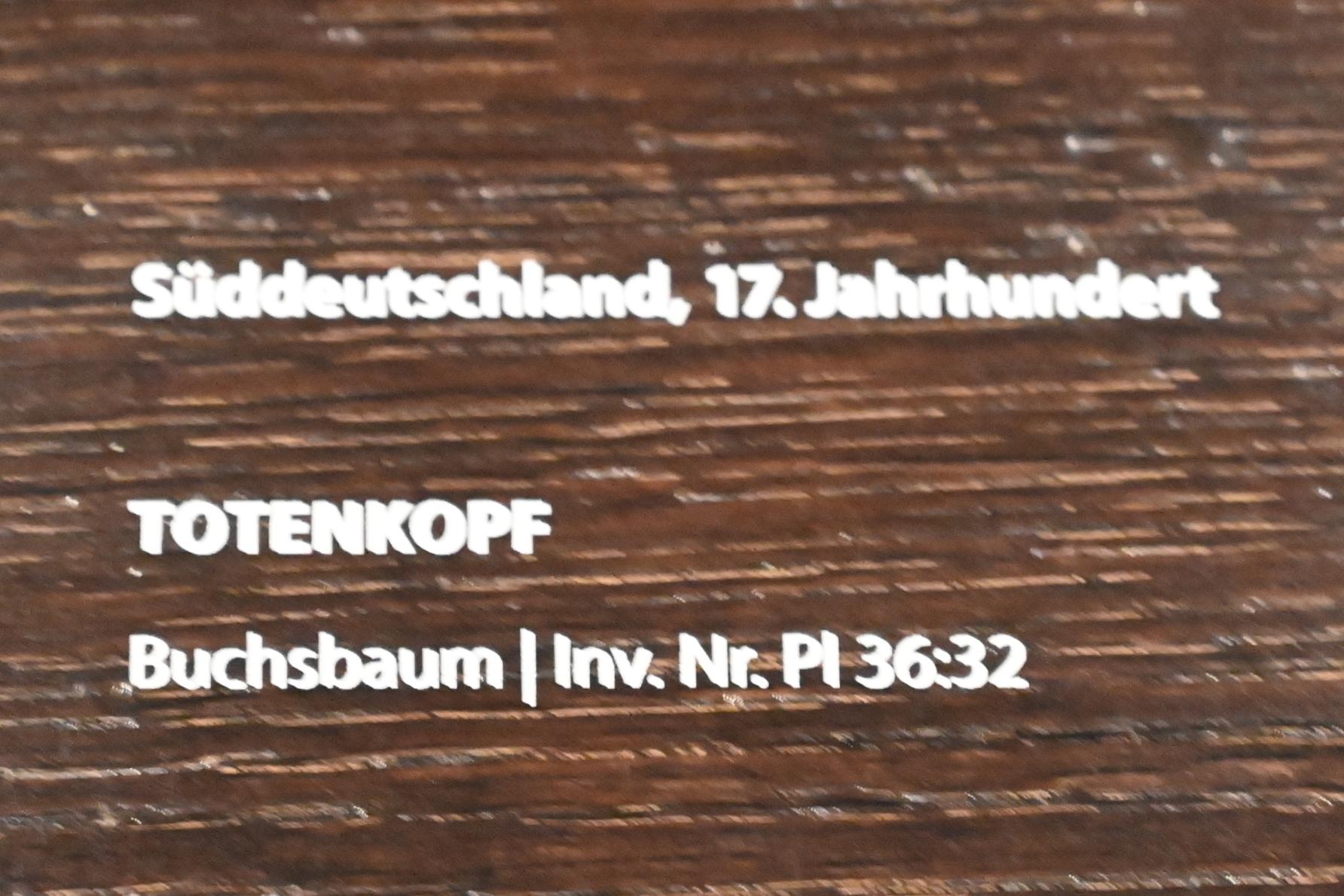 Totenkopf, Darmstadt, Hessisches Landesmuseum, Fürstliche Schatzkammer, 17. Jhd., Bild 2/2