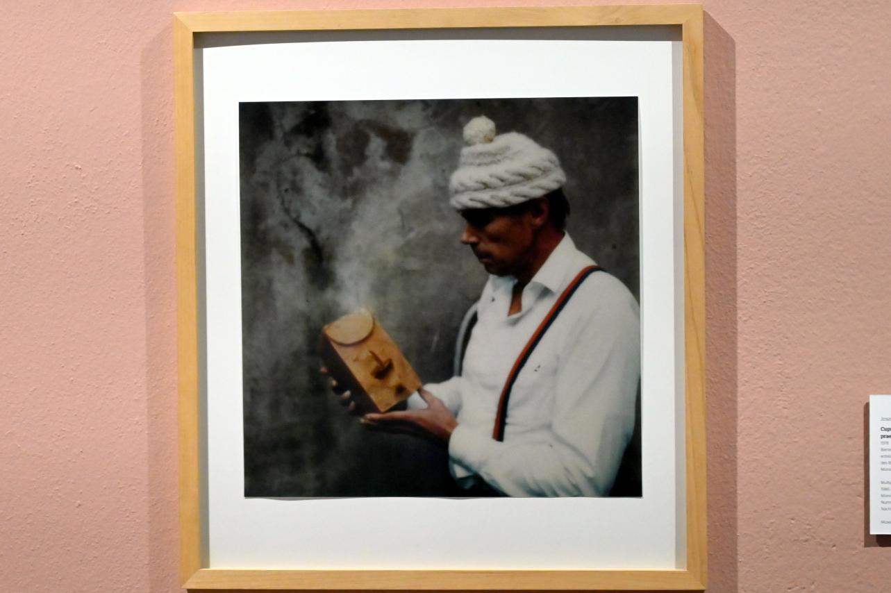 Joseph Beuys (1948–1985), Cuprum 0,3 % unguentum metallicum praeparatum, Wiesbaden, Museum Wiesbaden, Beuys 2, 1978, Bild 2/7