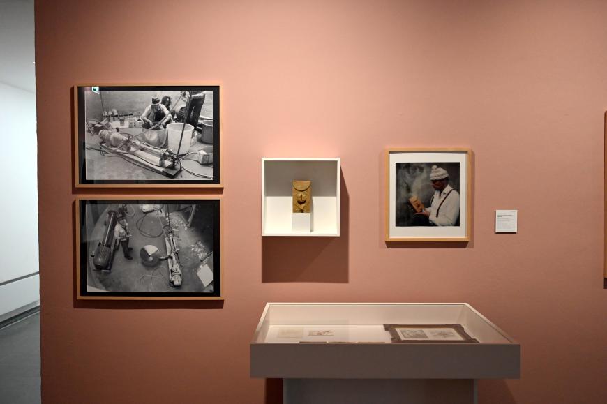 Joseph Beuys (1948–1985), Cuprum 0,3 % unguentum metallicum praeparatum, Wiesbaden, Museum Wiesbaden, Beuys 2, 1978, Bild 6/7