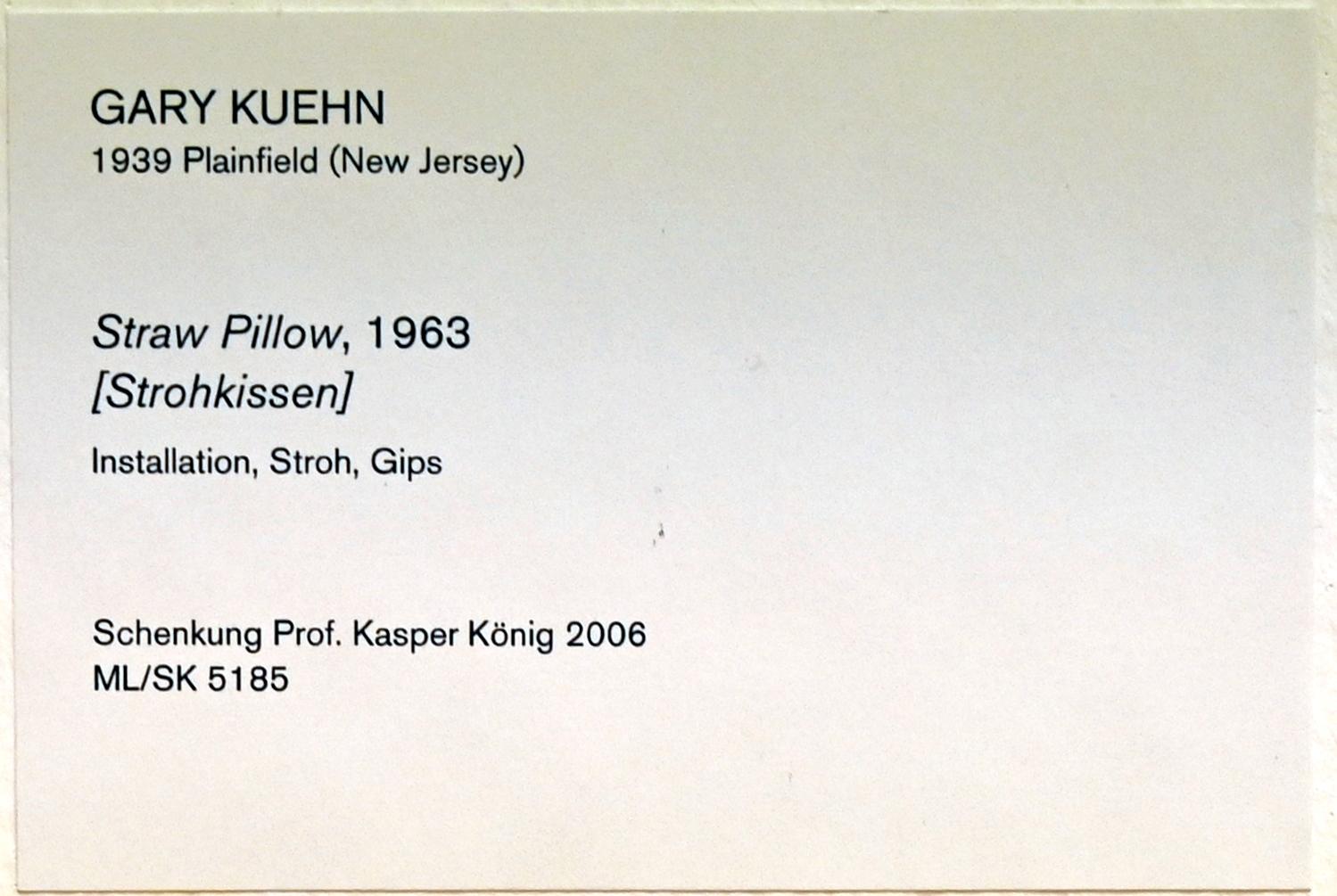 Gary Kuehn (1963–1972), Strohkissen, Köln, Museum Ludwig, 01.45, 1963, Bild 4/4