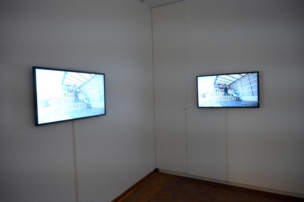 Oscar Murillo (2018), Kollektives Bewusstsein, Köln, Museum Ludwig, E0.42, 2015–2022, Bild 8/10