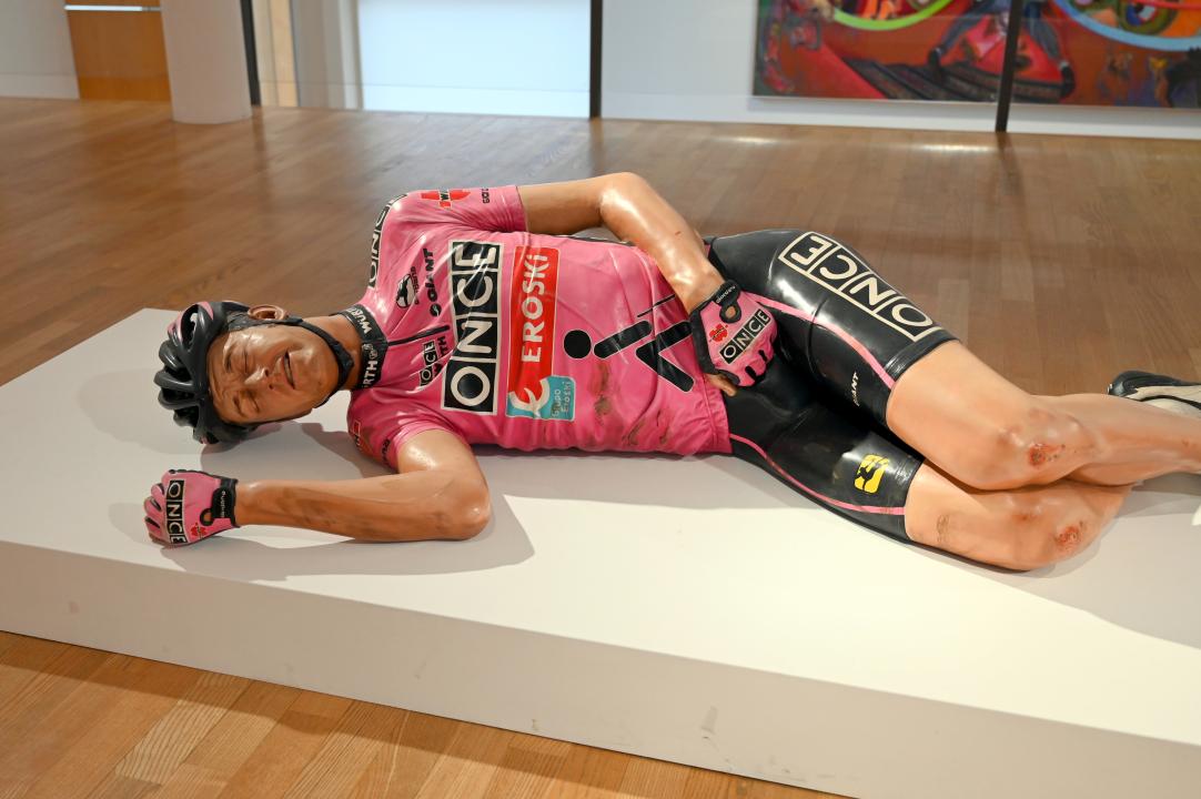 Jan Nelson (2004), Walking in Tall Grass, Down, Schwäbisch Hall, Kunsthalle Würth, Ausstellung "Sport, Spaß und Spiel" vom 13.12.2021 - 26.02.2023, Obergeschoß, 2004, Bild 4/6