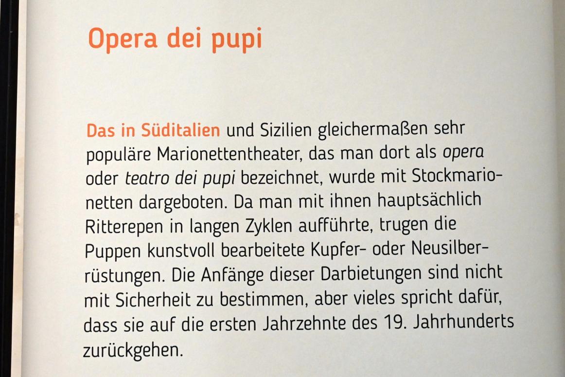 Bewaffnete Marionette, Schwäbisch Hall, Kunsthalle Würth, Ausstellung "Sport, Spaß und Spiel" vom 13.12.2021 - 26.02.2023, Untergeschoß, Undatiert, Bild 5/5