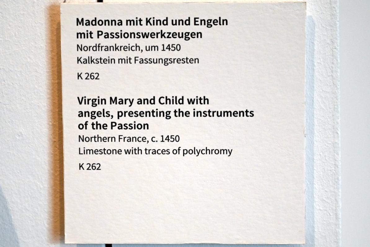 Madonna mit Kind und Engeln mit Passionswerkzeugen, Köln, Museum Schnütgen, Saal 2, um 1450, Bild 3/3