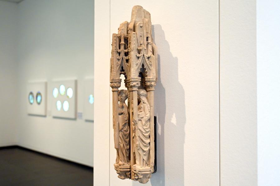 Fragment eines Sakramentshauses mit den hll. Agnes und Dorothea, Köln, Museum Schnütgen, Saal 2, 1475–1500, Bild 3/4