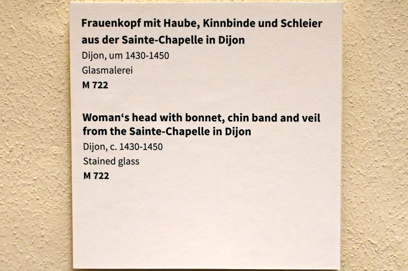 Frauenkopf mit Haube, Kinnbinde und Schleier, Dijon, Sainte-Chapelle, jetzt Köln, Museum Schnütgen, Saal 7, um 1430–1450, Bild 2/2