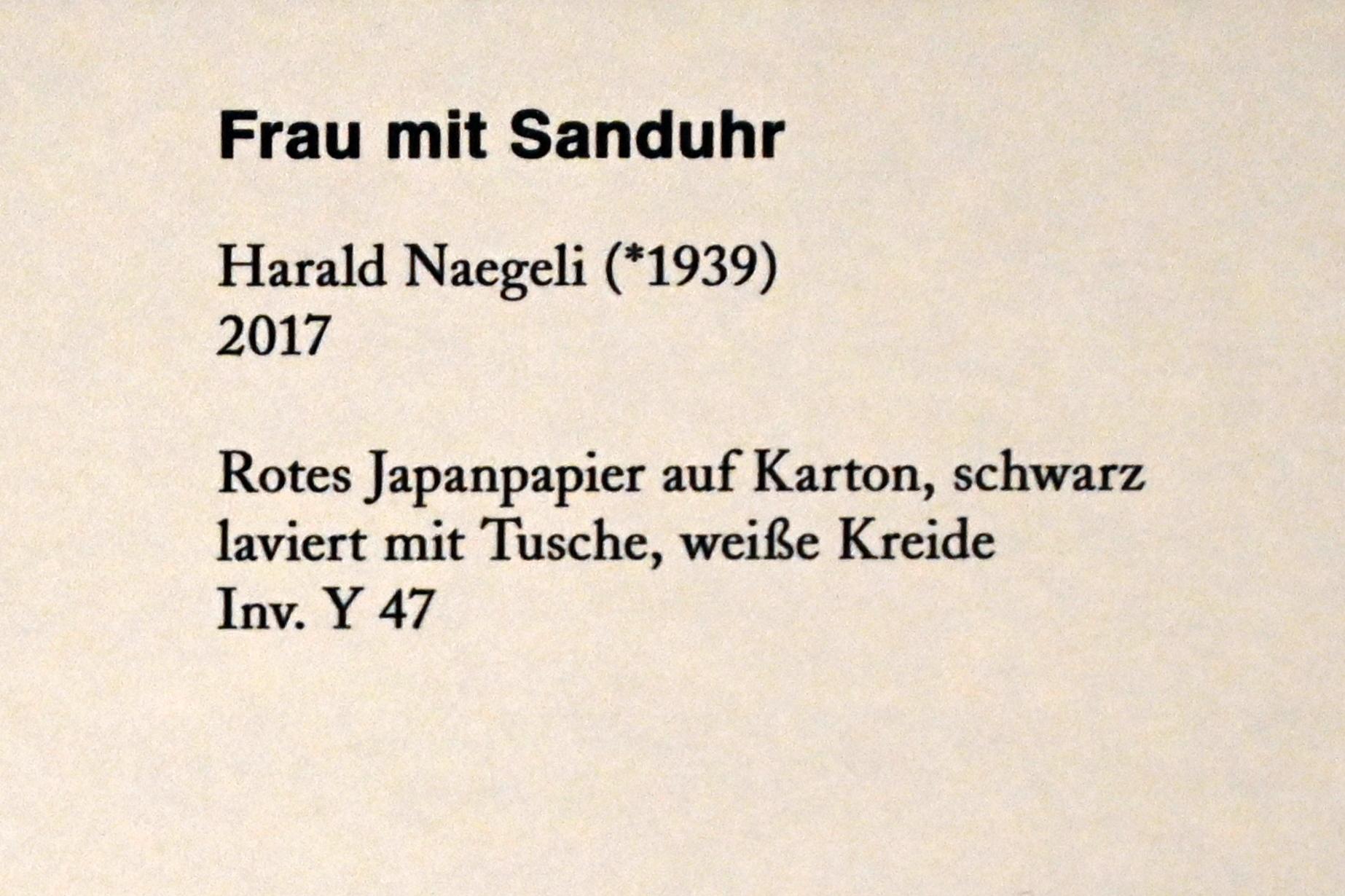 Harald Naegeli (2017–2018), Frau mit Sanduhr, Köln, Museum Schnütgen, Saal 8, 2017, Bild 2/2