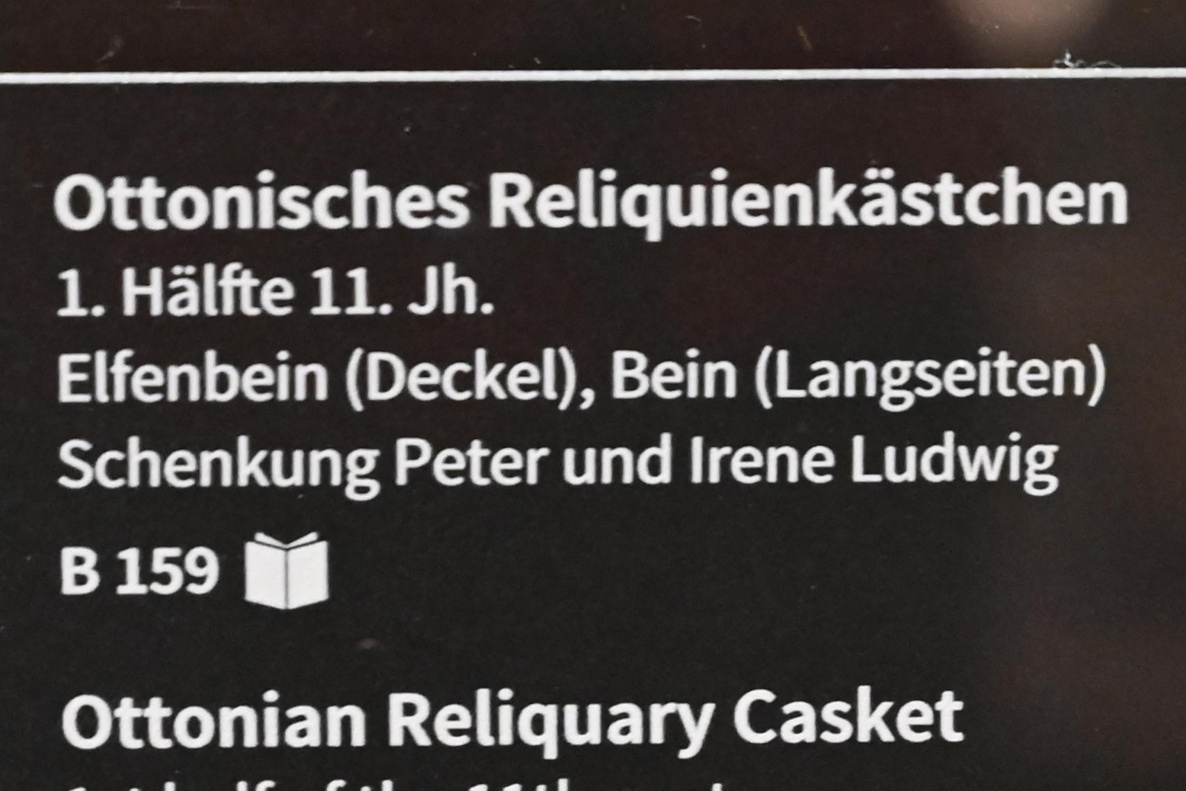 Ottonisches Reliquienkästchen, Köln, Museum Schnütgen, Saal 8, 1. Hälfte 11. Jhd., Bild 3/3