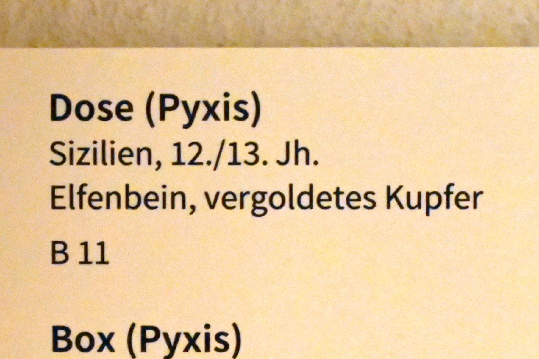 Dose (Pyxis), Köln, Museum Schnütgen, Saal 11, um 1100–1300, Bild 2/2