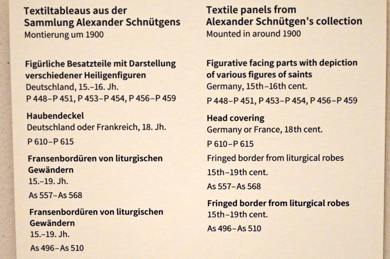 Fransenbordüren von liturgischen Gewändern, Köln, Museum Schnütgen, Saal 12, um 1400–1900, Bild 2/2