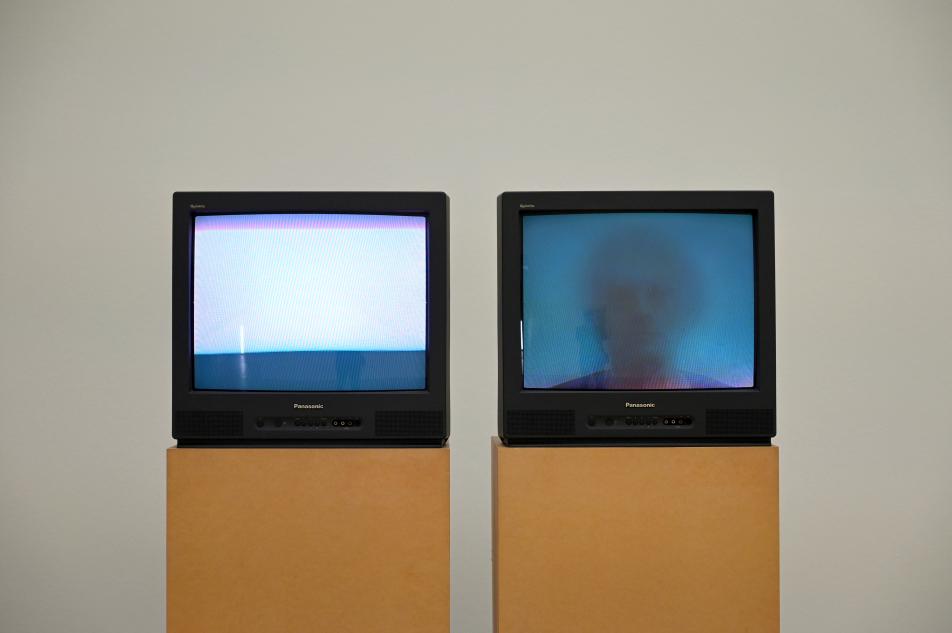Timm Ulrichs (1966–1976), Meta-Atem, Über Inspiration und Exspiration, Bonn, Kunstmuseum, Ausstellung "Welt in der Schwebe" vom 24.02. - 19.06.2022, Saal 4, 1976, Bild 2/3