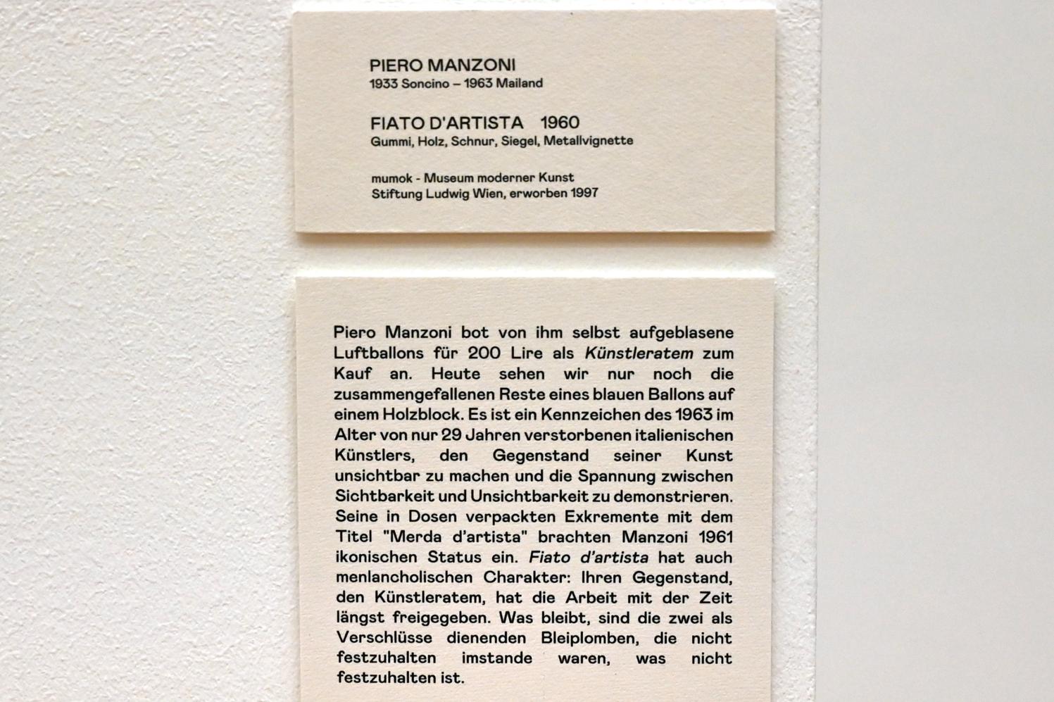 Piero Manzoni (1958–1961), Fiato D'Artista - Atem des Künstlers, Bonn, Kunstmuseum, Ausstellung "Welt in der Schwebe" vom 24.02. - 19.06.2022, Saal 4, 1960, Bild 3/4
