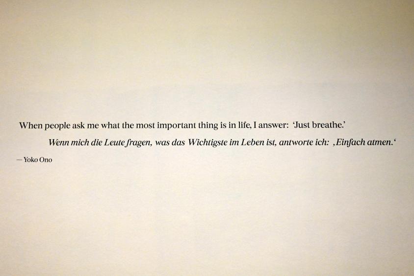 Yoko Ono (1971), Air Dispenser - Luftspender, Bonn, Kunstmuseum, Ausstellung "Welt in der Schwebe" vom 24.02. - 19.06.2022, Saal 4, 1971, Bild 3/3