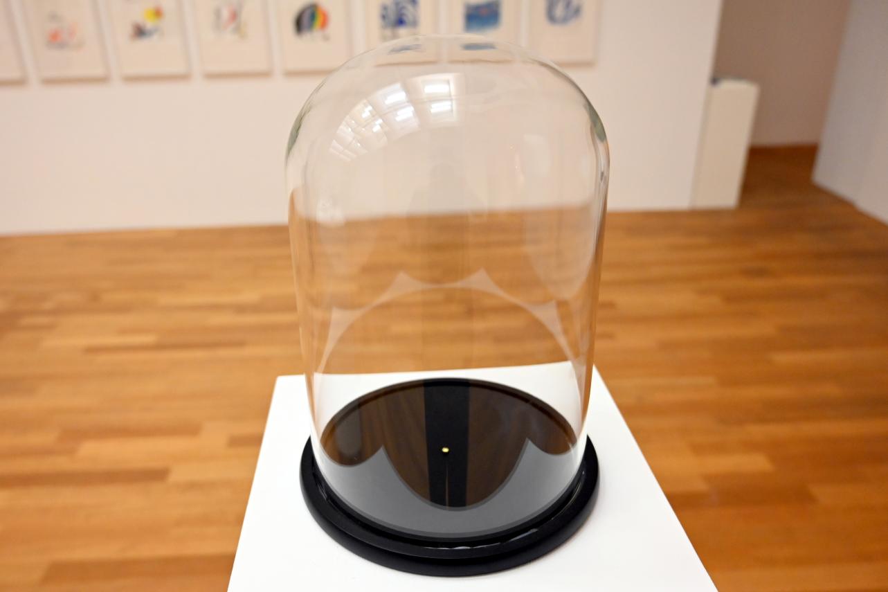 Martin Werthmann (2010), Diamant-Atem-Maschine, Bonn, Kunstmuseum, Ausstellung "Welt in der Schwebe" vom 24.02. - 19.06.2022, Saal 4, 2010, Bild 3/5