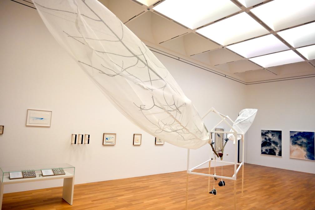 Rikuo Ueda (1997–2022), Letter, Bonn, Kunstmuseum, Ausstellung "Welt in der Schwebe" vom 24.02. - 19.06.2022, Saal 6, 2022, Bild 1/6