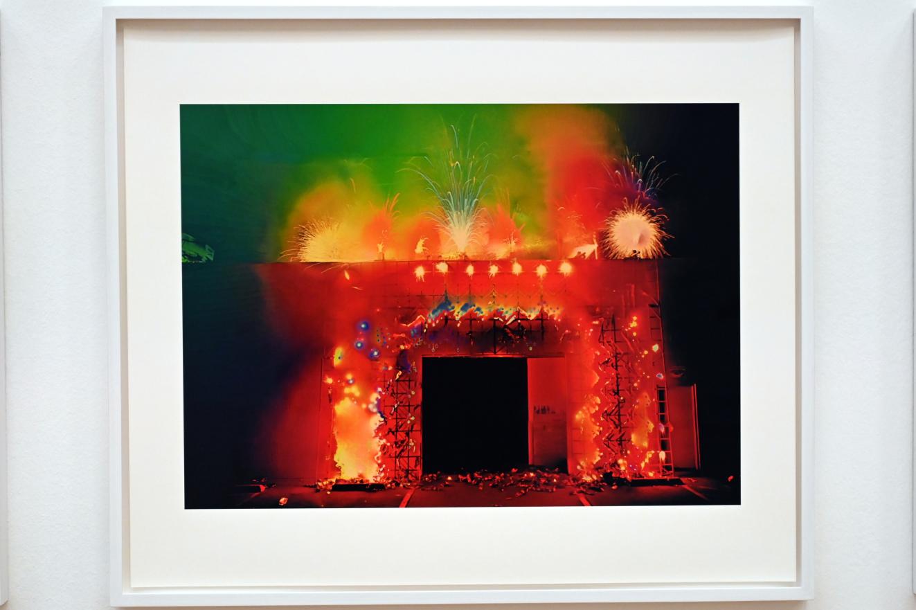 Judy Chicago (1972–2010), On Fire Suite Boxed Set, Bonn, Kunstmuseum, Ausstellung "Welt in der Schwebe" vom 24.02. - 19.06.2022, Saal 6, 2009–2012, Bild 10/15