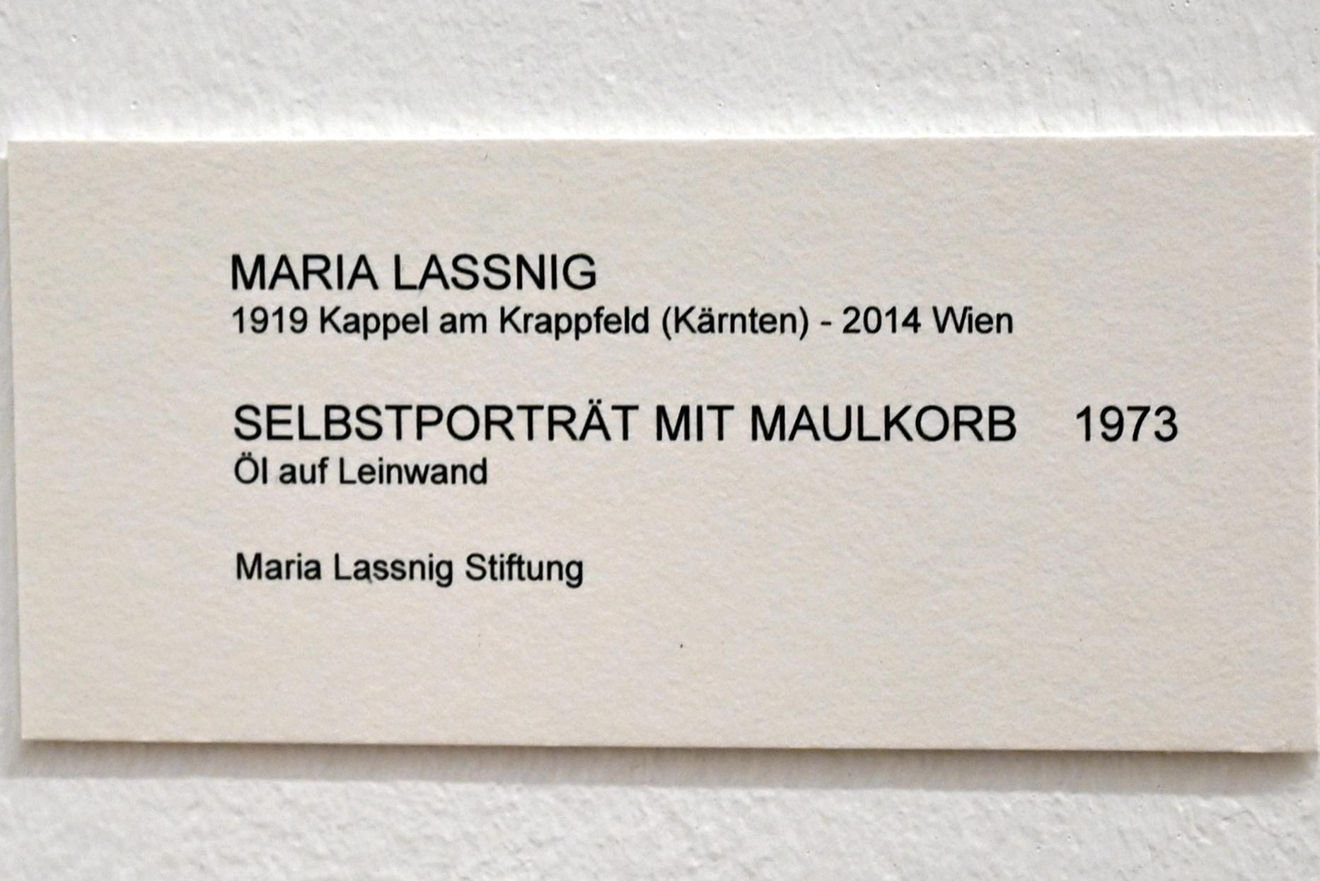 Maria Lassnig (1945–2011), Selbstporträt mit Maulkorb, Bonn, Kunstmuseum, Ausstellung "Maria Lassnig - Wach bleiben" vom 10.02. - 08.05.2022, Saal 1, 1973, Bild 2/2