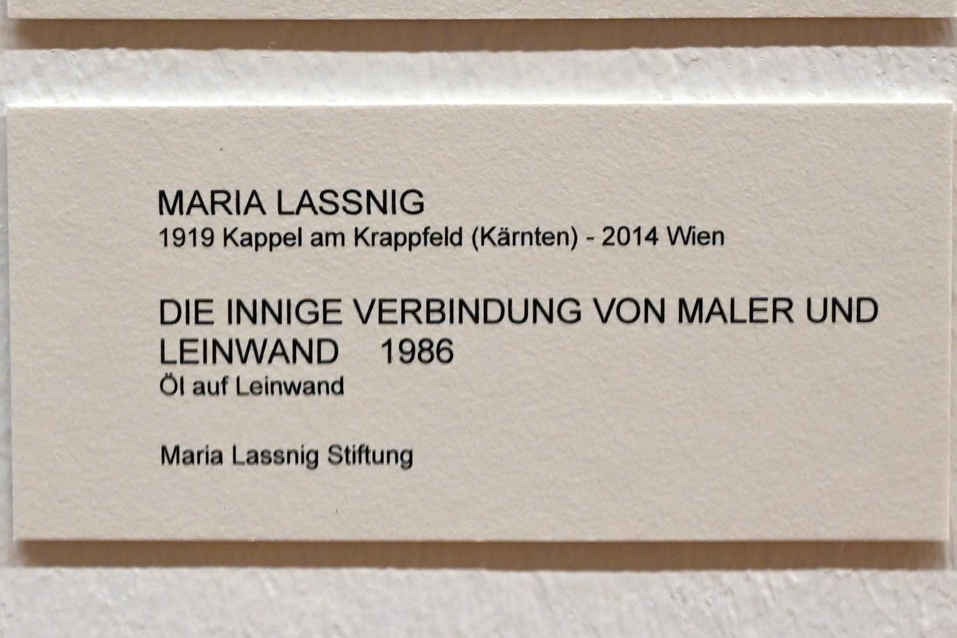 Maria Lassnig (1945–2011), Die innige Verbindung von Maler und Leinwand, Bonn, Kunstmuseum, Ausstellung "Maria Lassnig - Wach bleiben" vom 10.02. - 08.05.2022, Saal 3, 1986, Bild 2/2