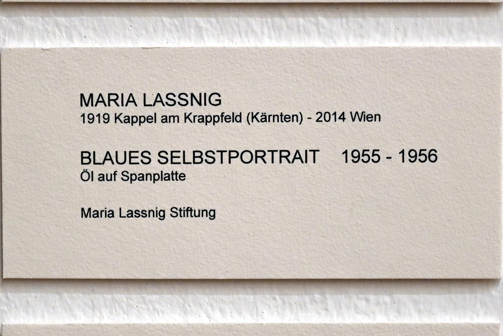 Maria Lassnig (1945–2011), Blaues Selbstportrait, Bonn, Kunstmuseum, Ausstellung "Maria Lassnig - Wach bleiben" vom 10.02. - 08.05.2022, Saal 5, 1955–1956, Bild 2/2