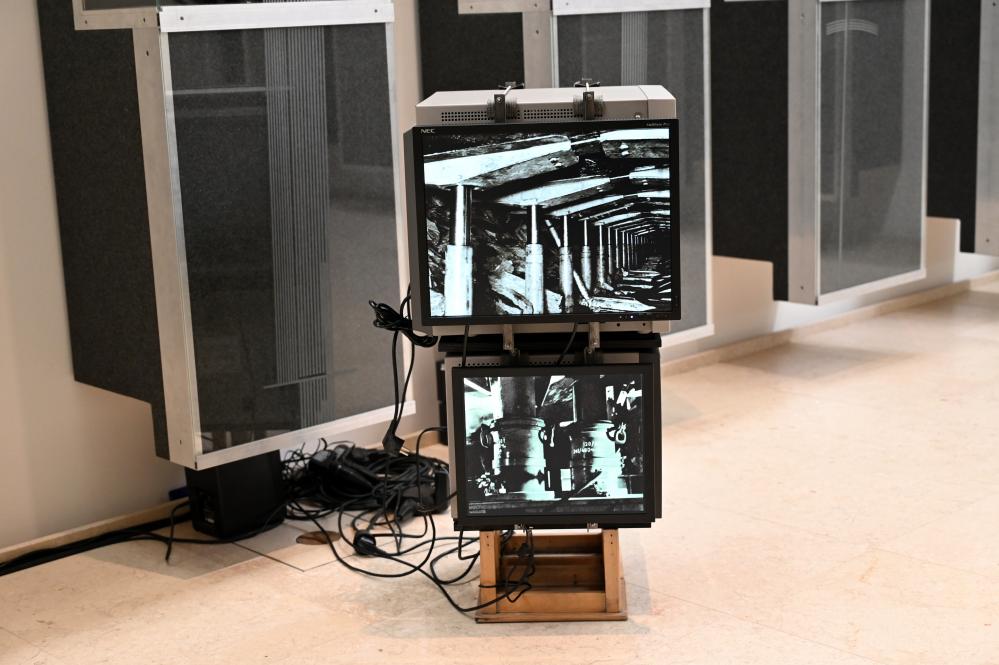 Reinhard Mucha (1985–2002), Das Deutschlandgerät, Düsseldorf, Kunstsammlung K21, 2. Obergeschoss, 2002, Bild 5/10