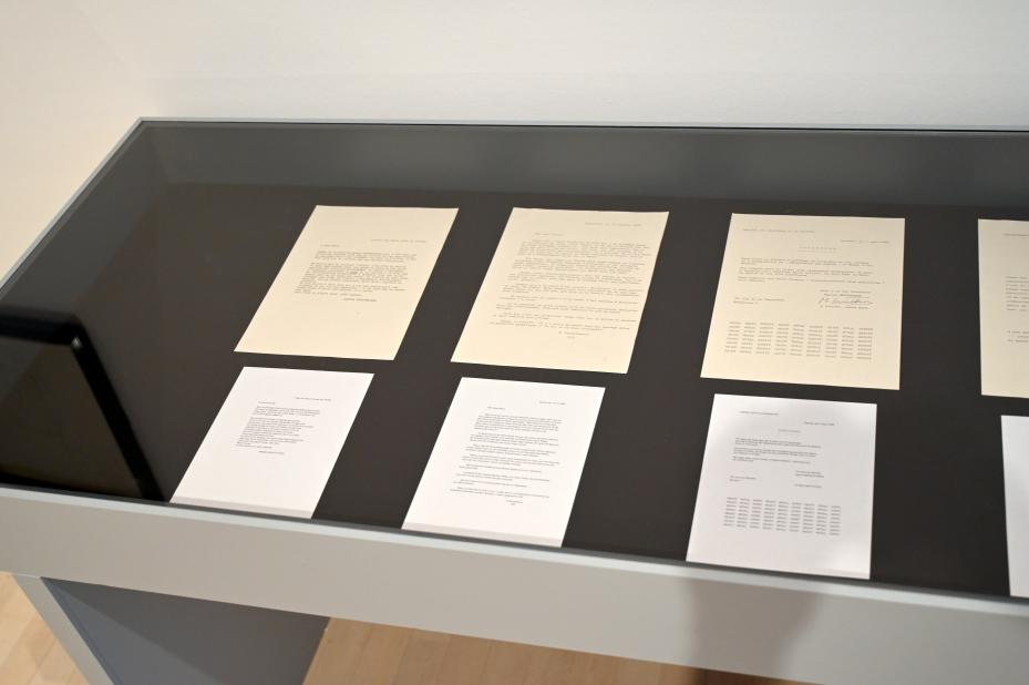 Marcel Broodthaers (1965–1973), Offene Briefe, Düsseldorf, Kunstsammlung K21, 2. Obergeschoss, 1965–1974, Bild 2/4