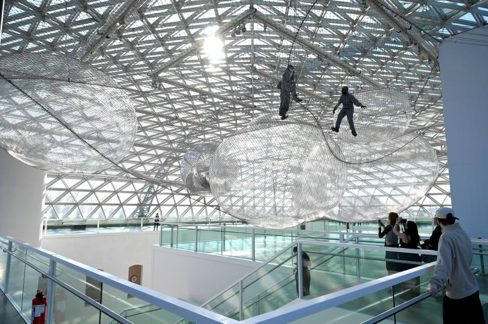Tomás Saraceno (2013), in orbit, Düsseldorf, Kunstsammlung K21, 4. Obergeschoss, 2013, Bild 3/10