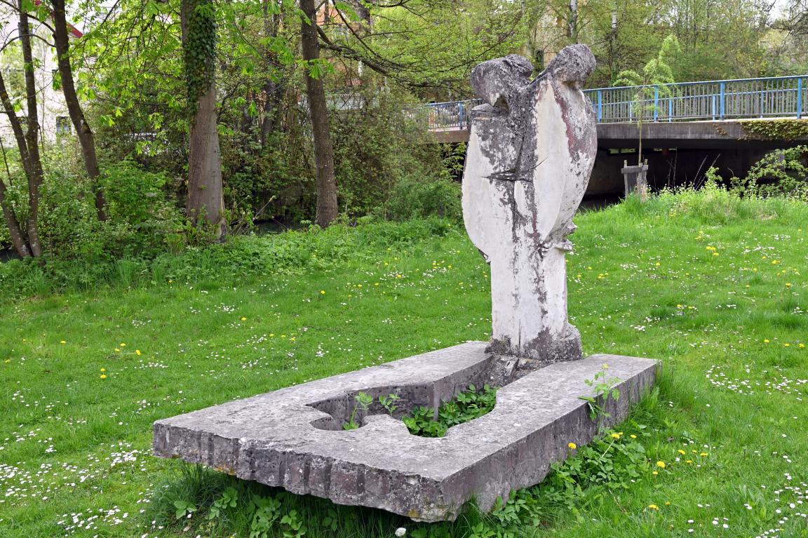 Viorel Farcas (1992), Erhebung, Beratzhausen, Europa-Skulpturenpark, Nördliche Laberwiesen, 1992, Bild 4/8