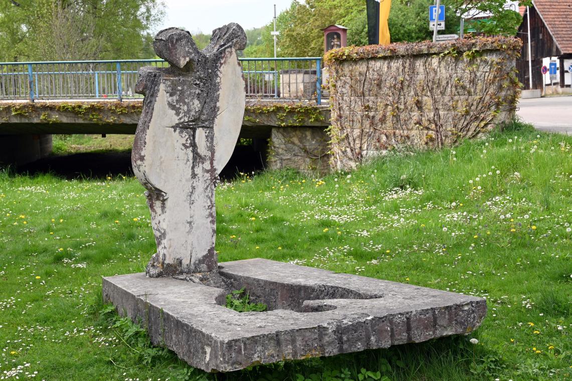 Viorel Farcas (1992), Erhebung, Beratzhausen, Europa-Skulpturenpark, Nördliche Laberwiesen, 1992, Bild 6/8