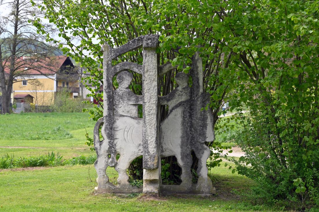 Aurel Vlad (1992), Kreuzweg, Beratzhausen, Europa-Skulpturenpark, Südliche Laberwiesen, 1992, Bild 3/4