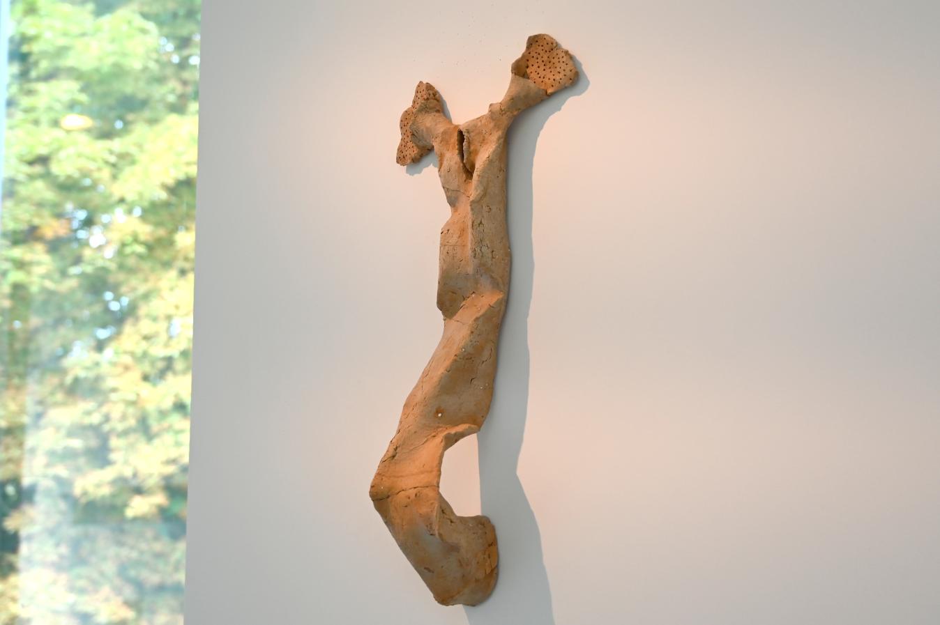 Lothar Fischer (1959–2004), Sich räkelnde Hülle, Neumarkt in der Oberpfalz, Museum Lothar Fischer, Obergeschoß Raum 6, 1971, Bild 2/4