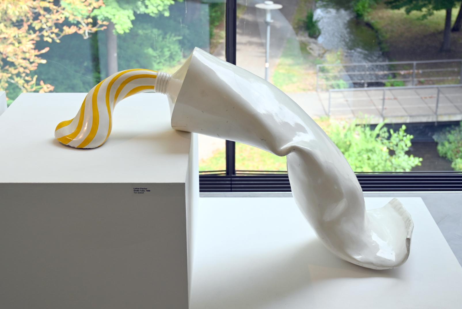 Lothar Fischer (1959–2004), Große Tube, Neumarkt in der Oberpfalz, Museum Lothar Fischer, Obergeschoß Raum 6, 1968, Bild 2/4