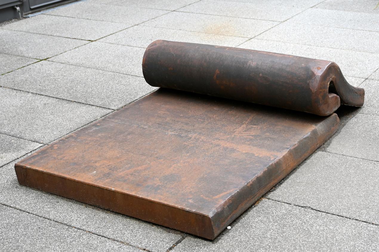 Alf Lechner (1987–2005), Gegenbewegung, Neumarkt in der Oberpfalz, Museum Lothar Fischer, Außenbereich, 2005, Bild 2/6