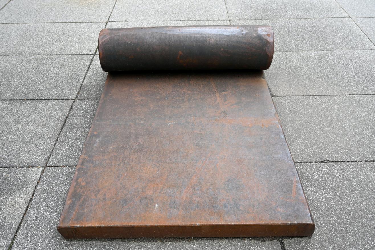 Alf Lechner (1987–2005), Gegenbewegung, Neumarkt in der Oberpfalz, Museum Lothar Fischer, Außenbereich, 2005, Bild 5/6