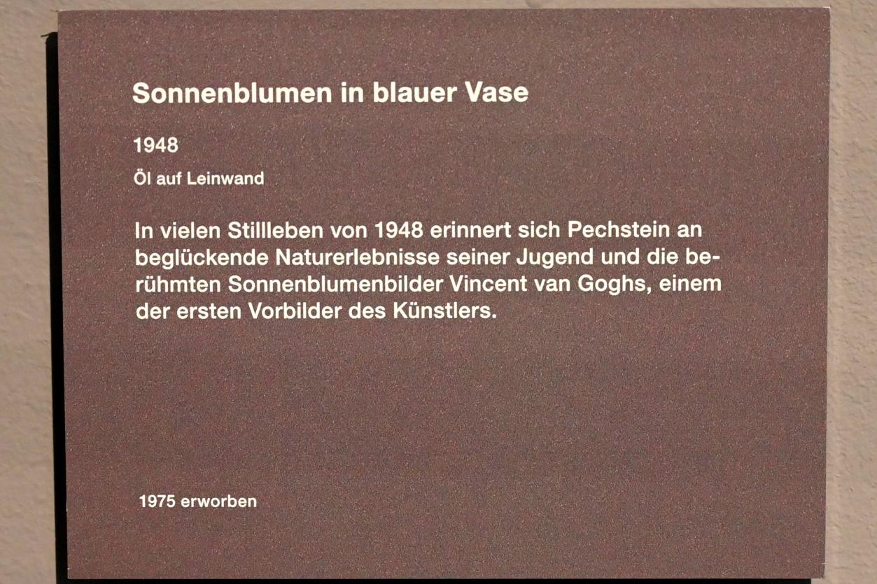 Max Pechstein (1895–1953), Sonnenblumen in blauer Vase, Zwickau, Kunstsammlungen, Max-Pechstein-Museum - Saal 1, 1948, Bild 2/2