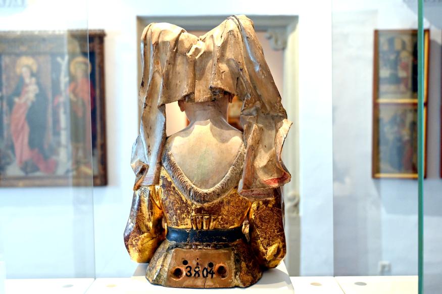 Michel Erhart (1472–1516), Reliquienbüste der Hl. Maria Magdalena, Ulm, Museum Ulm, Saal 3, um 1475–1480, Bild 3/5