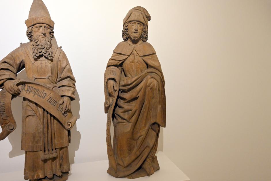 Meister des Vespertoliums (1483–1487), Alttestamentarischer Hohepriester und zwei Assistenten, Ulm, Münster Unserer Lieben Frau in Ulm, jetzt Ulm, Museum Ulm, Saal 3, um 1482–1484, Bild 3/4