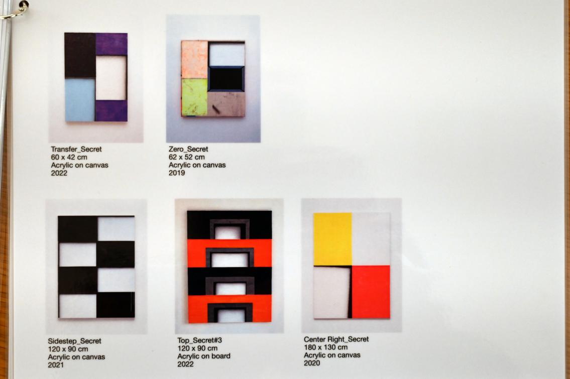 Jost Münster (2016–2022), Top_Secret#3, Ulm, Museum Ulm, Saal 10a, 2022, Bild 2/2