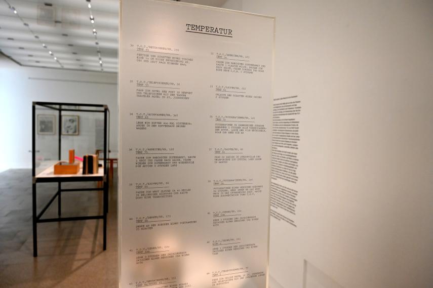 Wolf Vostell (1963–1988), 310 Ideen T.O.T. (Technological Oak Tree), Ulm, Museum Ulm, Saal 11b, 1972, Bild 5/6