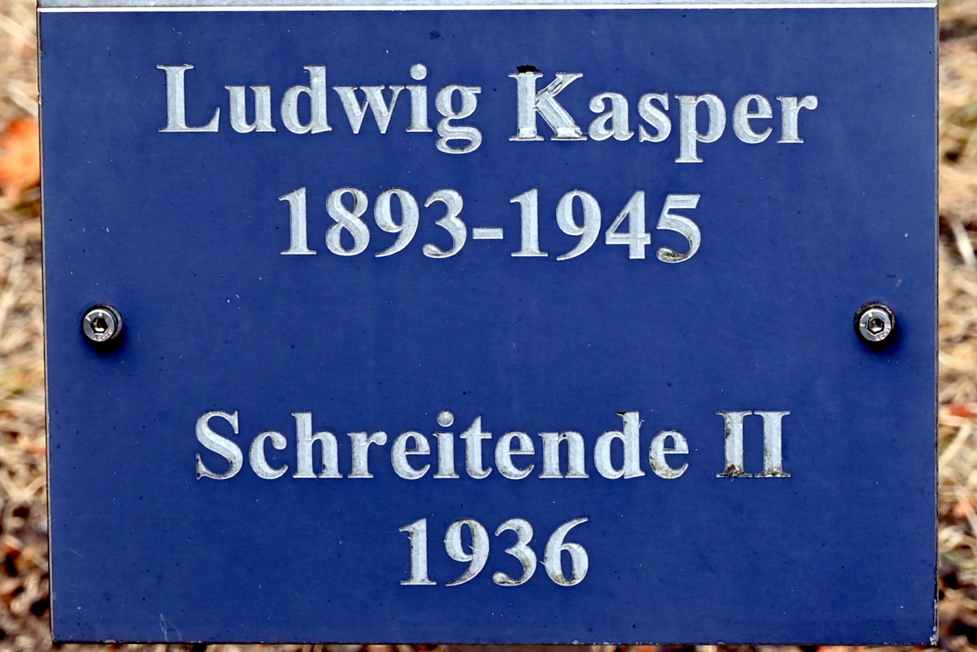Ludwig Kasper (1936), Schreitende II, Coburg, Kunstsammlungen der Veste Coburg, Innenhof, 1936, Bild 4/4