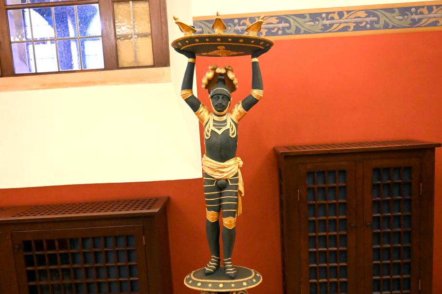 Joseph Ulrich Danhauser (1815), Zwei Kandelaber in Rittergestalt, Coburg, Kunstsammlungen der Veste Coburg, Fremdenkorridor, 1815–1816, Bild 3/6