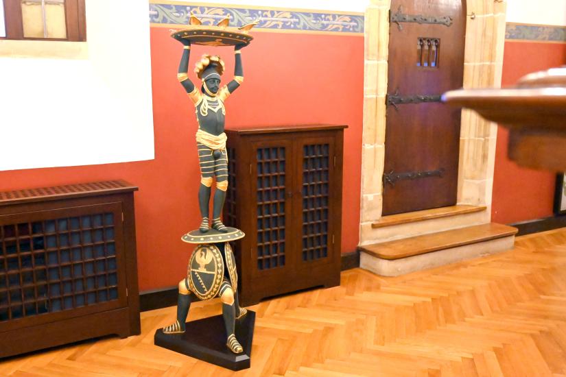 Joseph Ulrich Danhauser (1815), Zwei Kandelaber in Rittergestalt, Coburg, Kunstsammlungen der Veste Coburg, Fremdenkorridor, 1815–1816, Bild 4/6