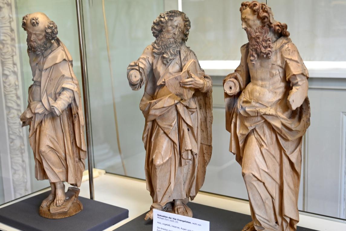 Michael Zürn der Ältere (1614–1650), Statuetten der Vier Evangelisten, Überlingen, Städtisches Museum, Kleiner Barocksaal, 1620–1625, Bild 4/7