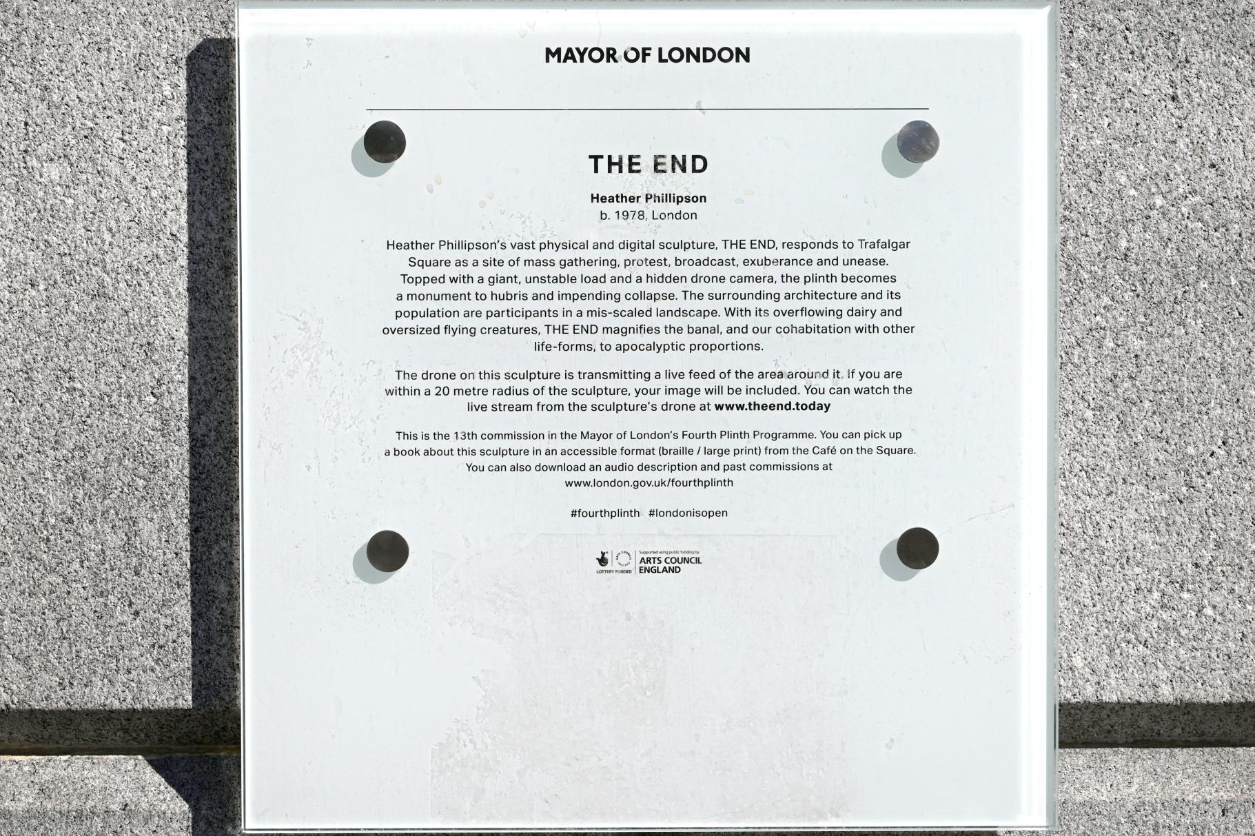Heather Phillipson (2020), THE END, London, Trafalgar Square, 2020, Bild 8/8