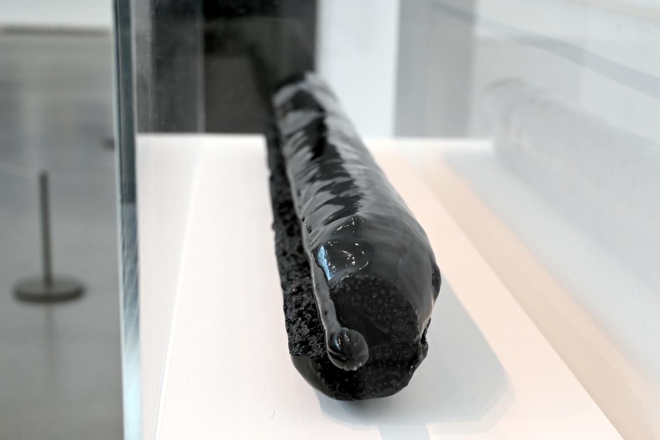 Colin Self (1965), Hot Dog Skulptur, London, Tate Gallery of Modern Art (Tate Modern), Media Networks 12, 1965, Bild 3/4